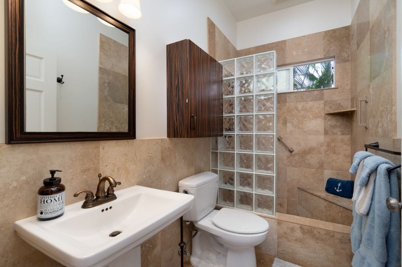 1087 Keolu Dr - Photo 7 of 25