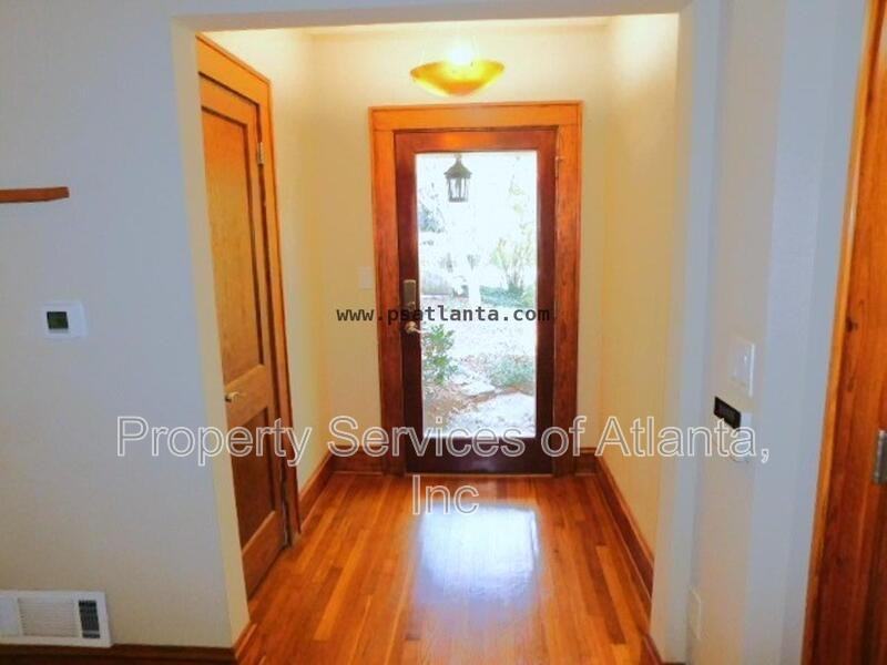 105 Parkside Cir - Photo 3 of 36