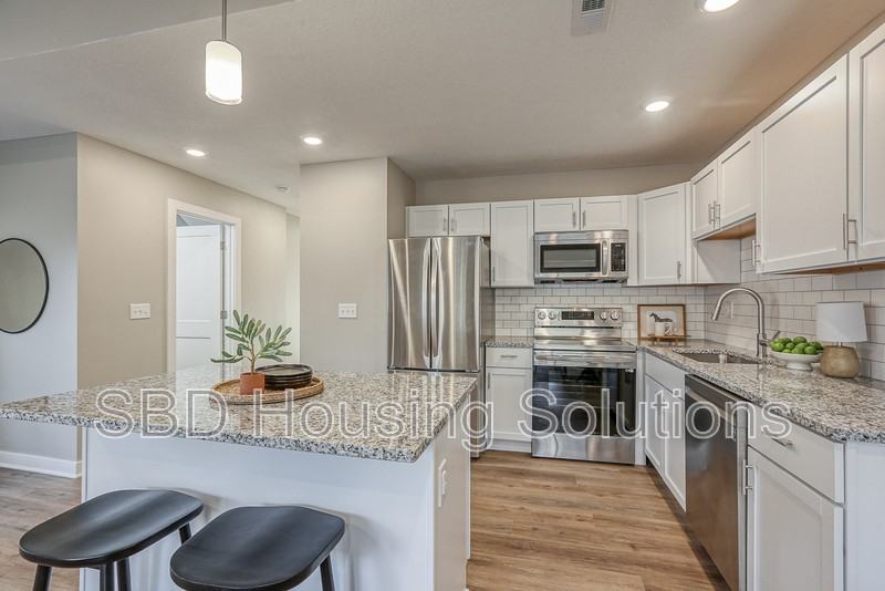 2908 S Harvard Ave #D - Photo 4 of 11