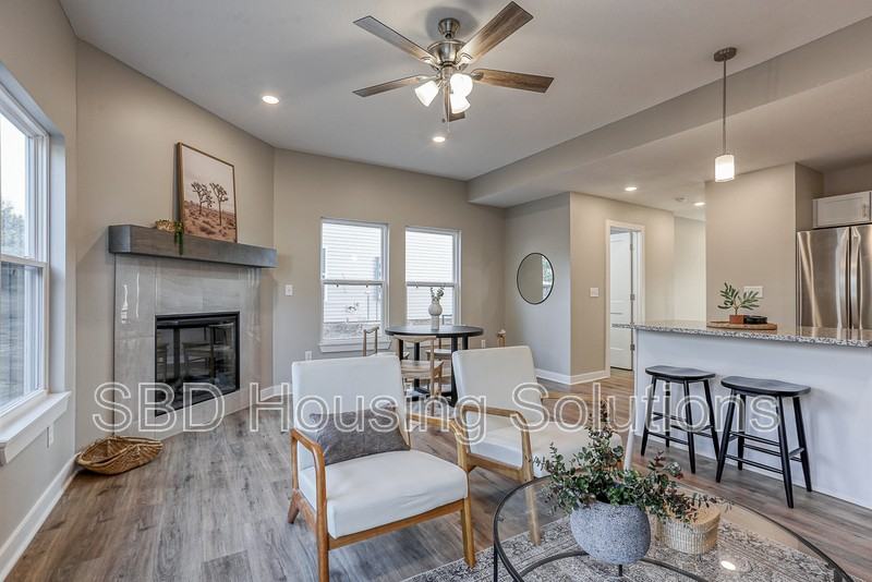 2908 S Harvard Ave #D - Photo 6 of 11