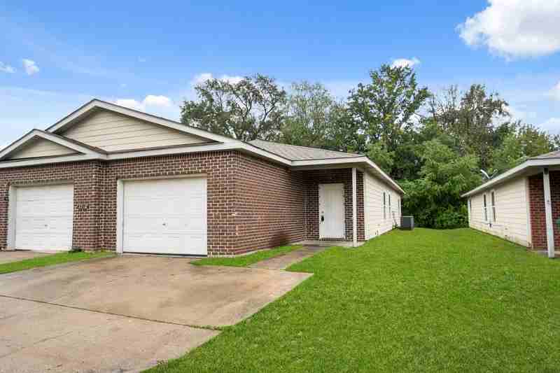 2718 6th Ave - Photo 2 of 20