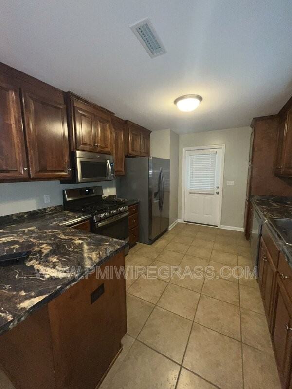 214 Winterberry Way - Photo 6 of 50