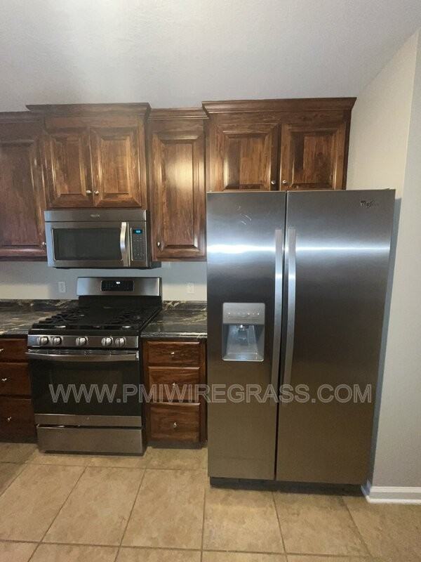 214 Winterberry Way - Photo 5 of 50