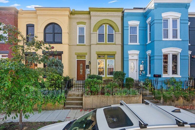 1309 Emerald St Ne - Photo 2 of 27