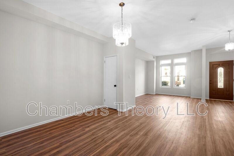 1309 Emerald St Ne - Photo 7 of 27