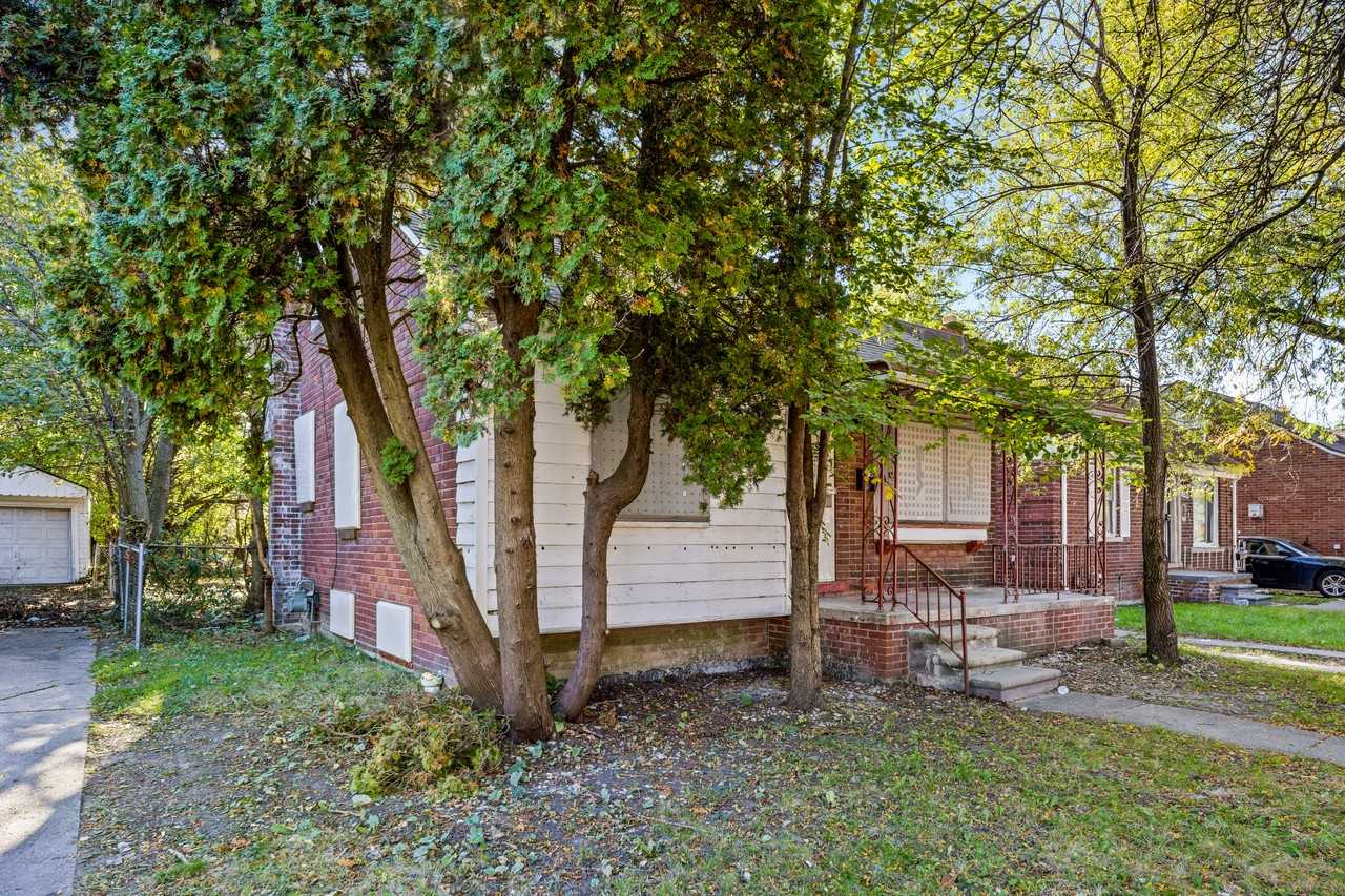 12716 Riad St - Photo 3 of 19