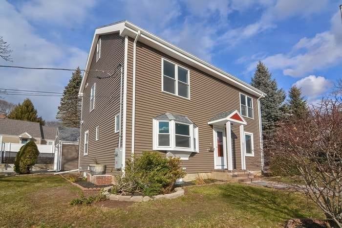 2 Woodbury Ave - Photo 3 of 23