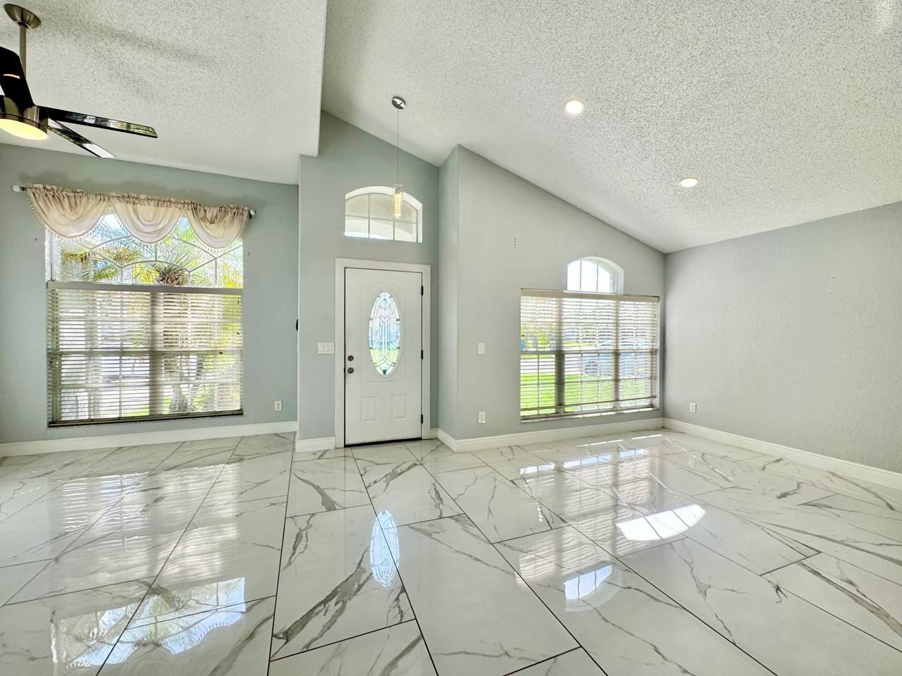 11504 Wellman Dr - Photo 3 of 34