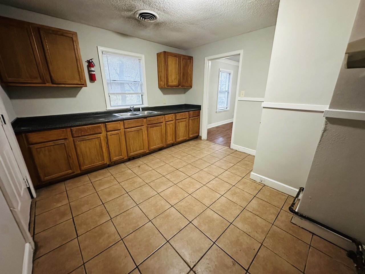 2765 Walnut Rd - Photo 4 of 11