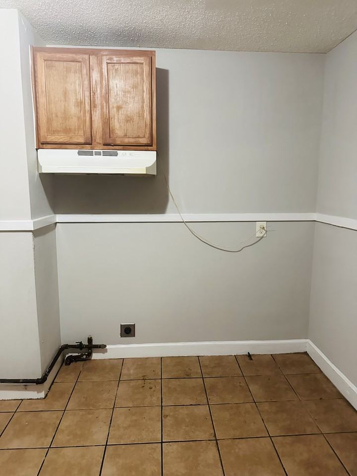 2765 Walnut Rd - Photo 5 of 11