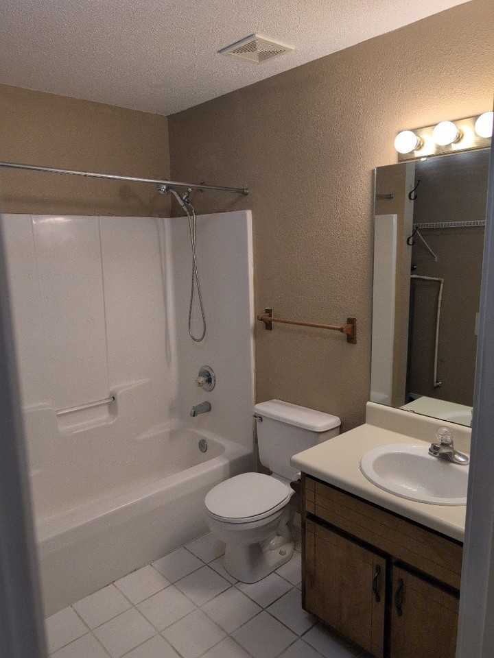 610 Lee Ave - Photo 6 of 8