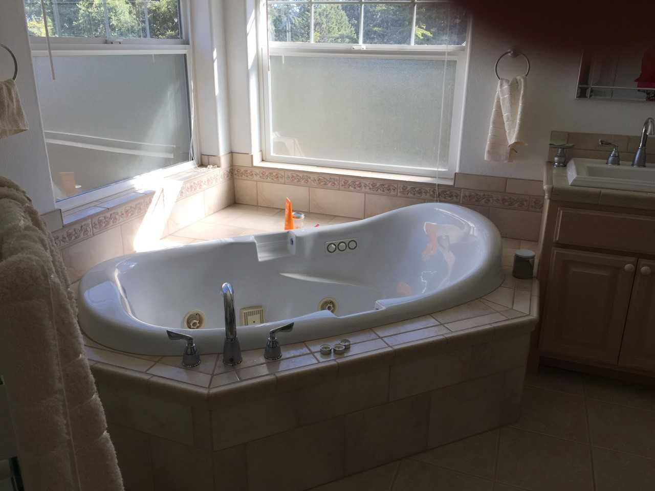 16134 Sherwood Rd - Photo 2 of 9