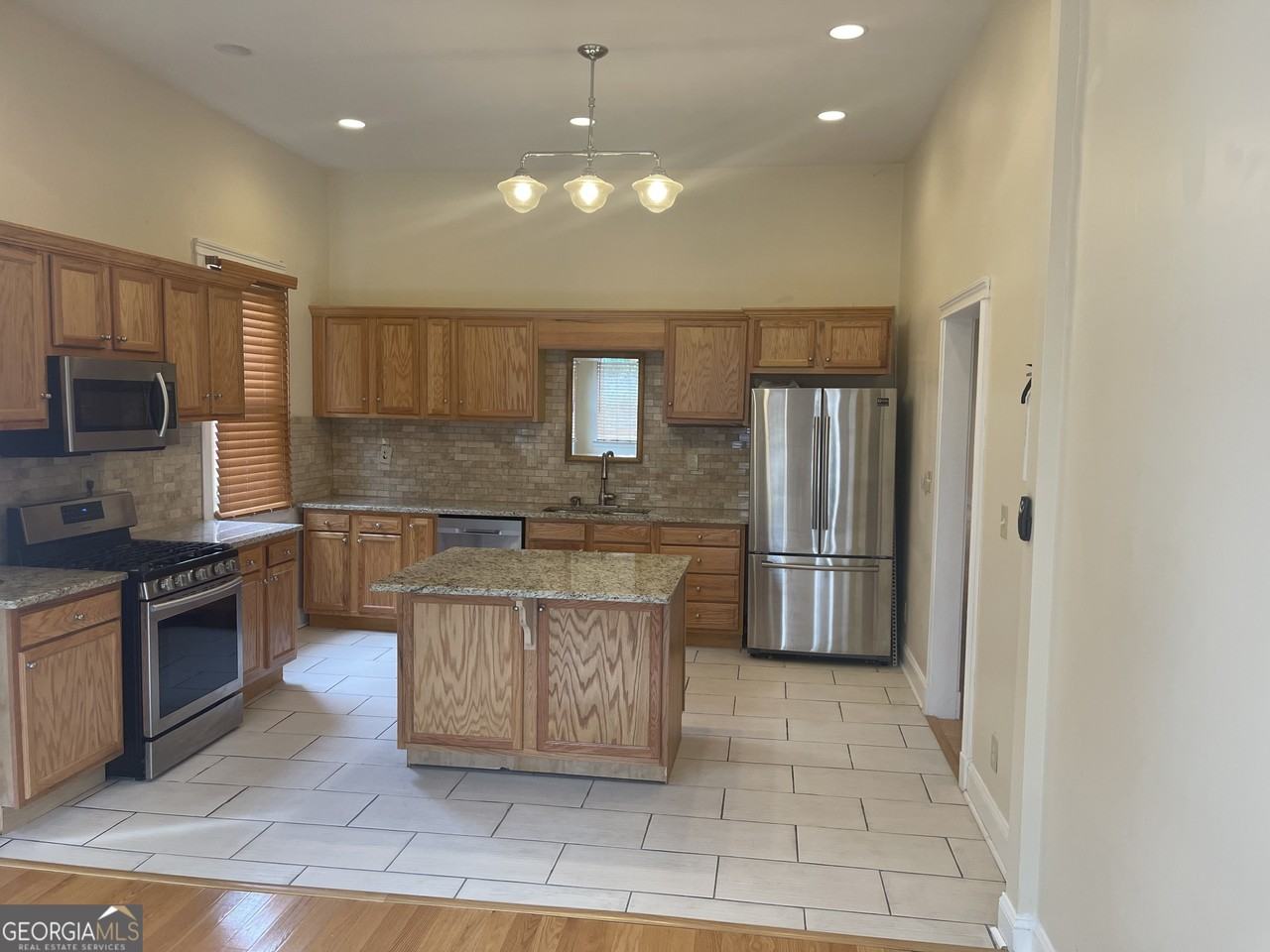 675 Grady Pl Sw - Photo 3 of 22