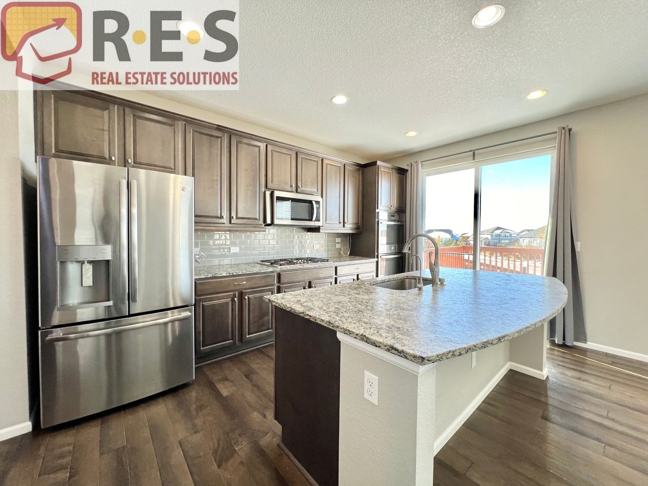 4825 S Versailles St - Photo 3 of 35