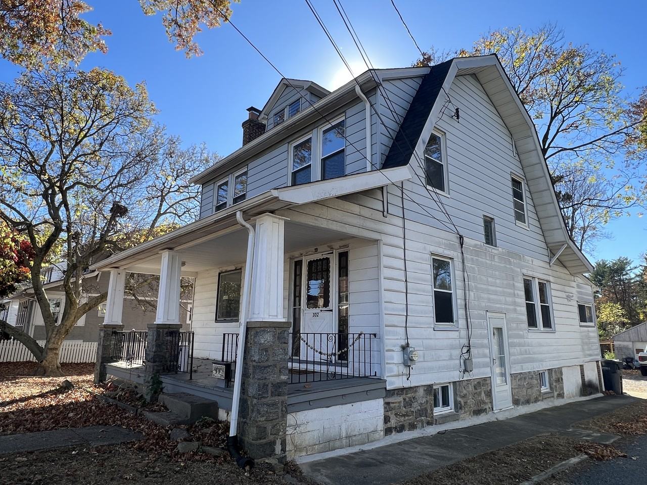 302 E Ashland Ave - Photo 3 of 20