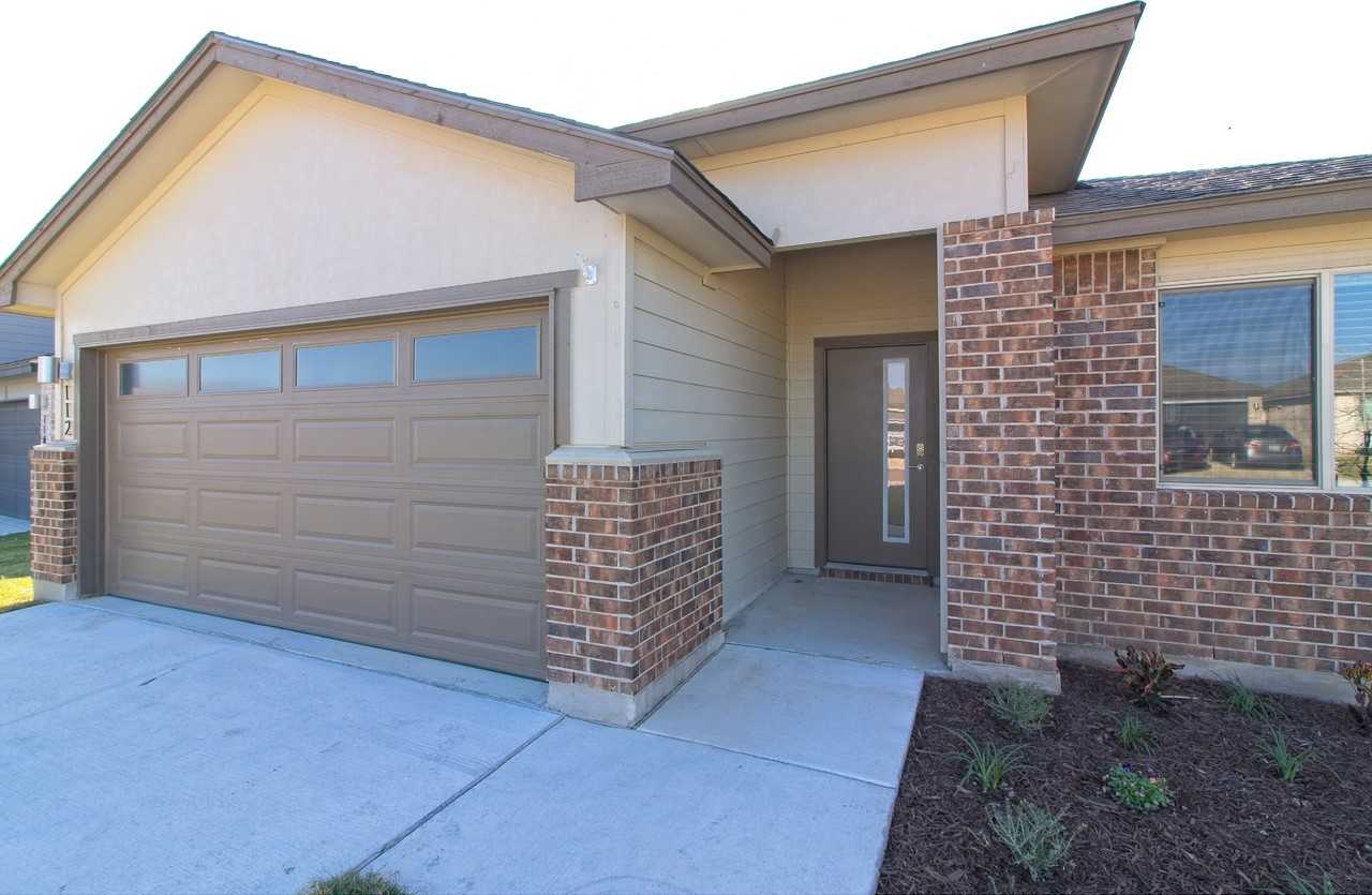 112 Halford Rd - Photo 5 of 29