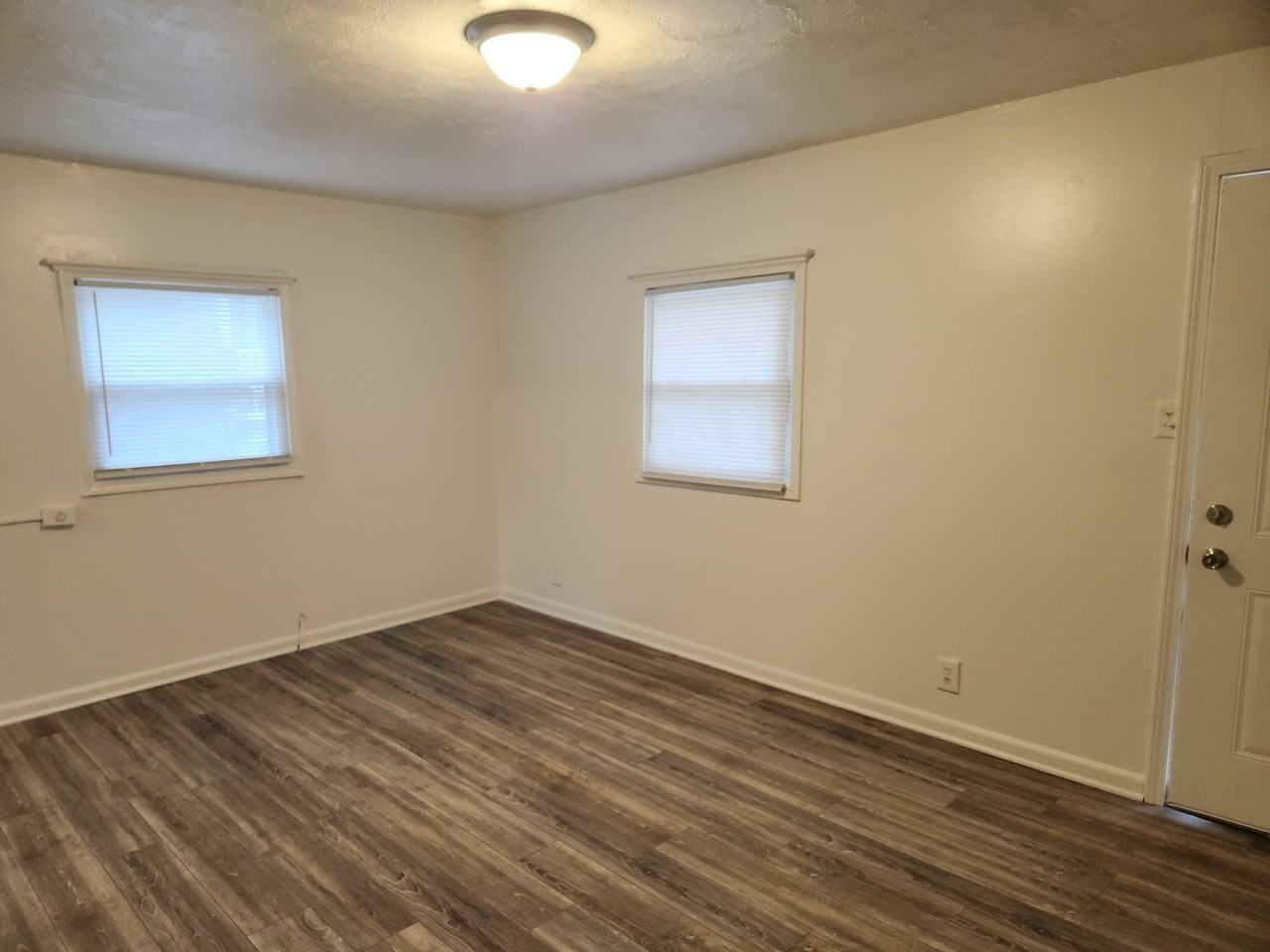 840 W Wood St - Photo 2 of 8