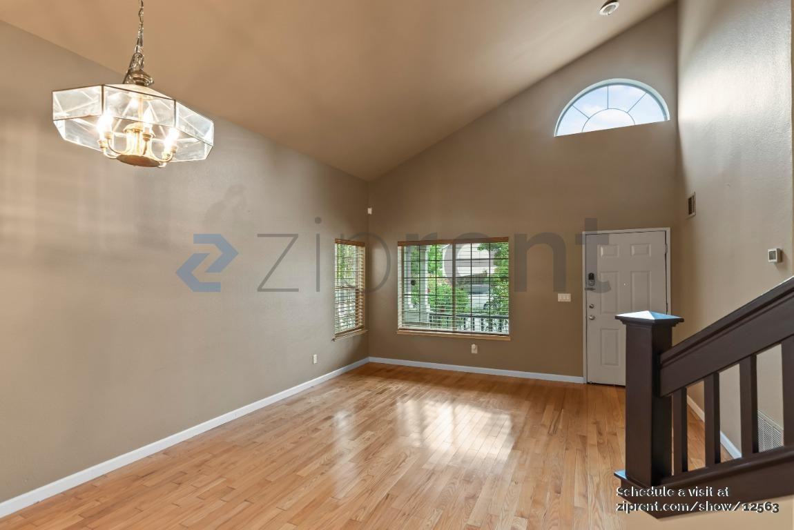 1448 Leaftree Cir - Photo 5 of 24