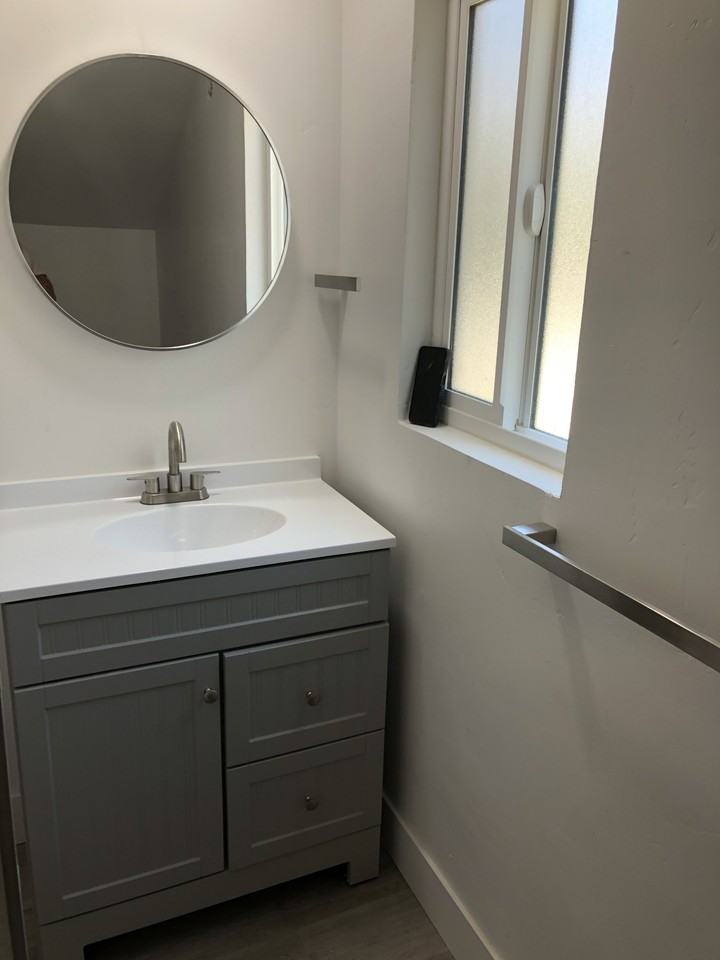 10 Jeralken Rd #NA - Photo 3 of 20
