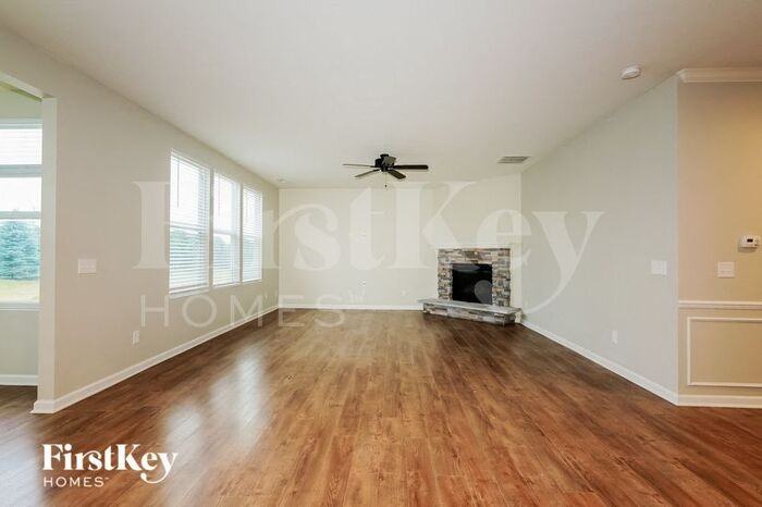 14483 Glapthorn Rd - Photo 2 of 15