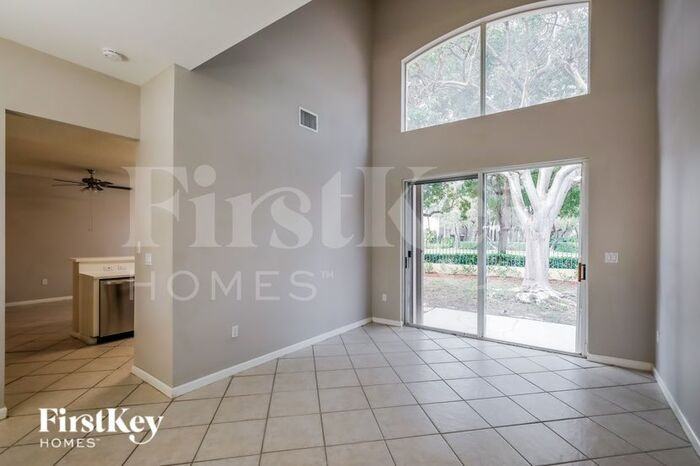 5455 Nw 50th Ct - Photo 2 of 16