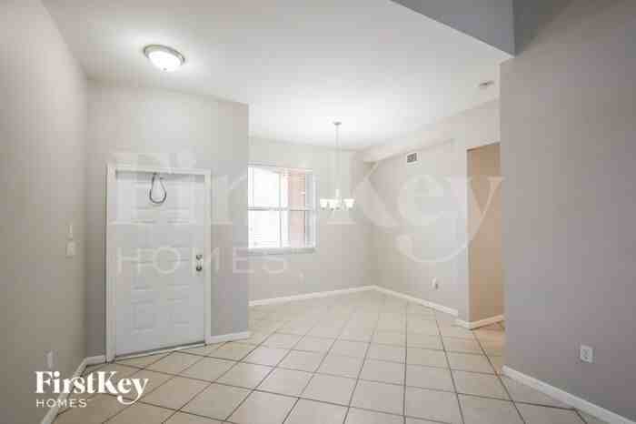 5455 Nw 50th Ct - Photo 3 of 16