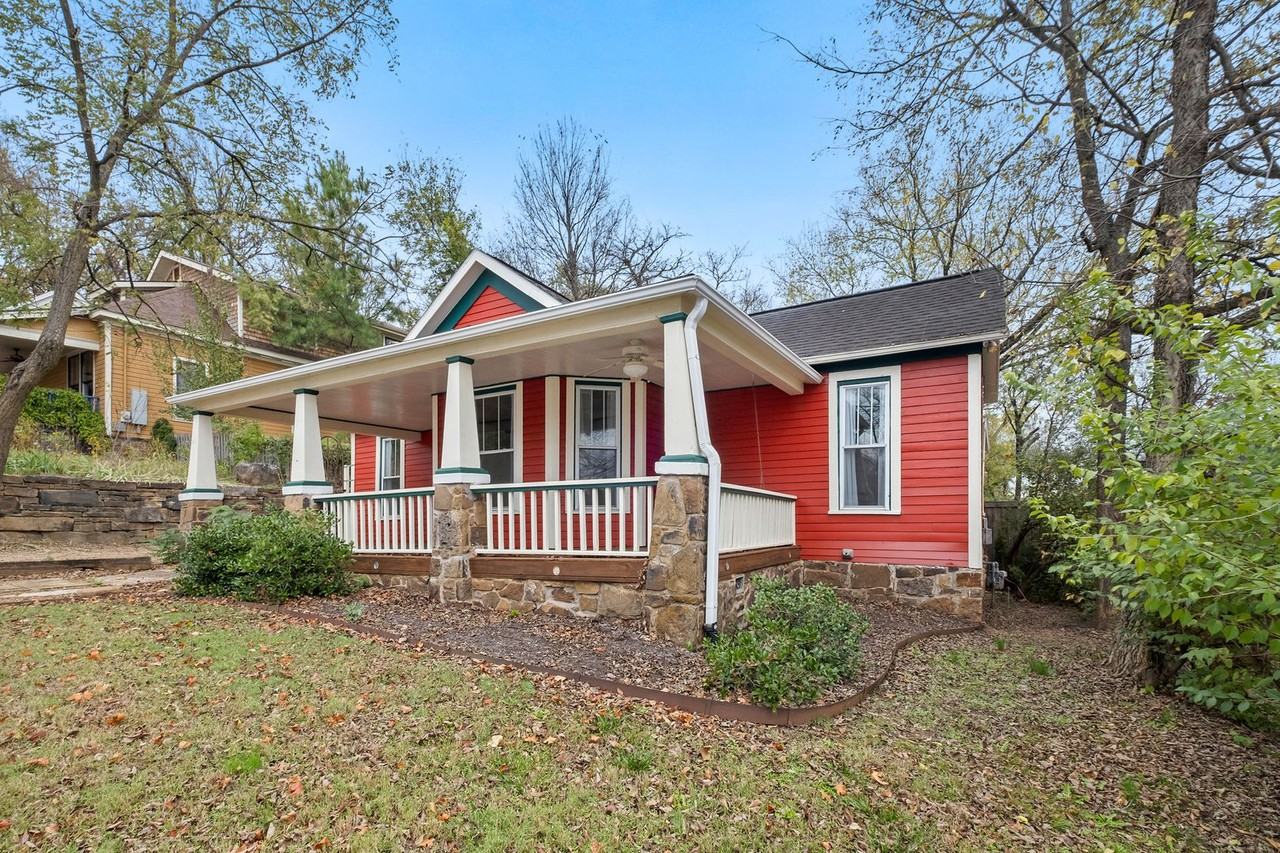 224 S Church Ave - Photo 2 of 28