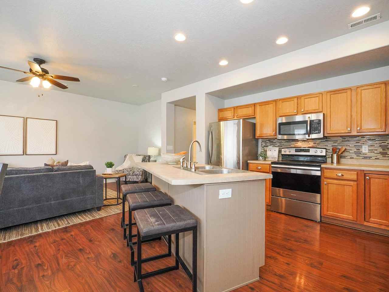 1485 N June St - Photo 4 of 24