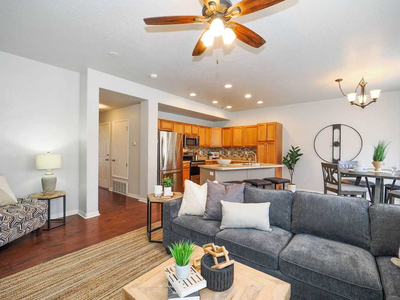 1485 N June St - Photo 7 of 24