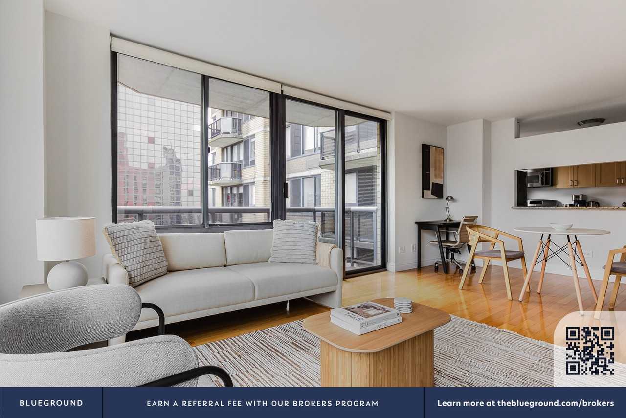 235 West 48th Street - Photo 5 of 30