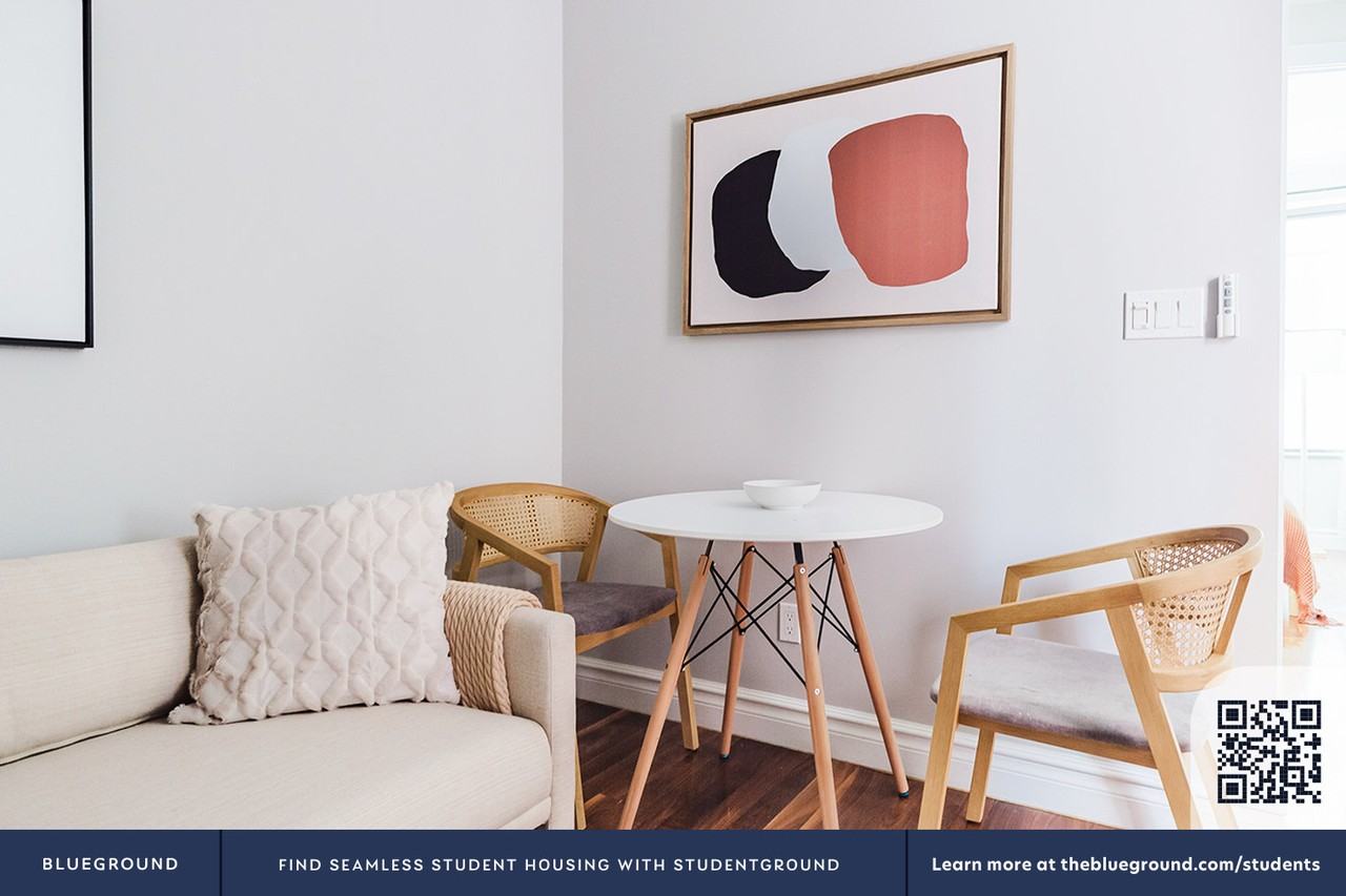 209 East 25th Street - Photo 7 of 25