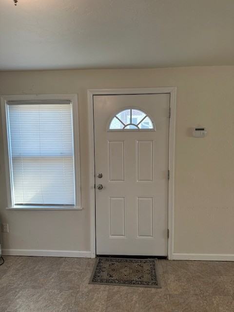 2813 North Robinson Avenue - Photo 2 of 11