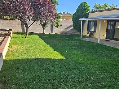 2528 Landman Dr Ne - Photo 4 of 20