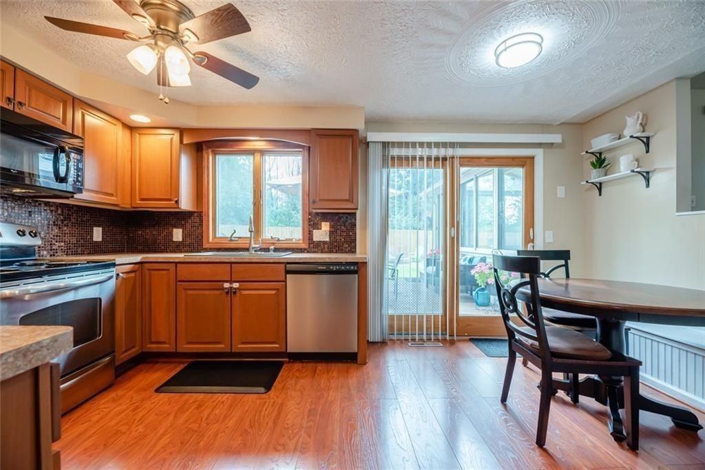 497 Crosby Ln - Photo 2 of 14