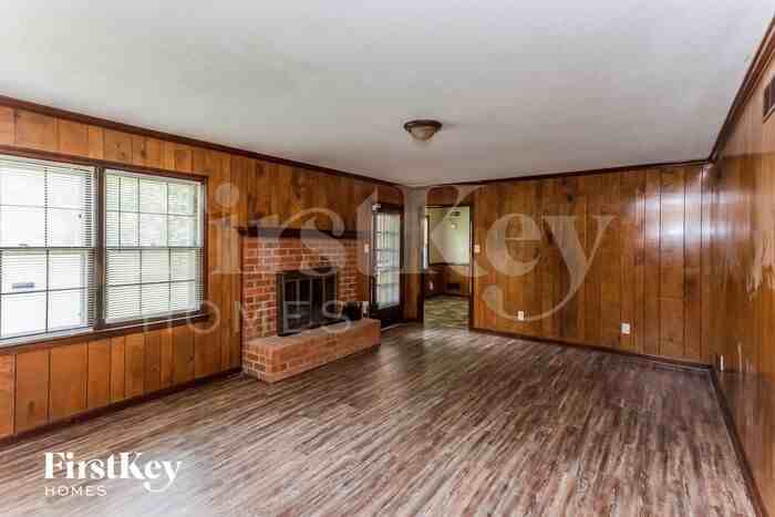 5890 Macinness Dr - Photo 2 of 15