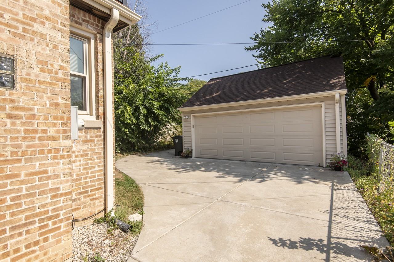 2650 N 70th St #2650UPPER - Photo 2 of 26