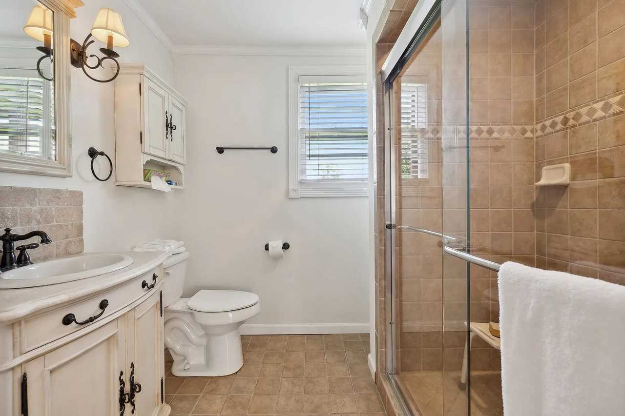 212 Wilowen Dr #NA - Photo 5 of 11