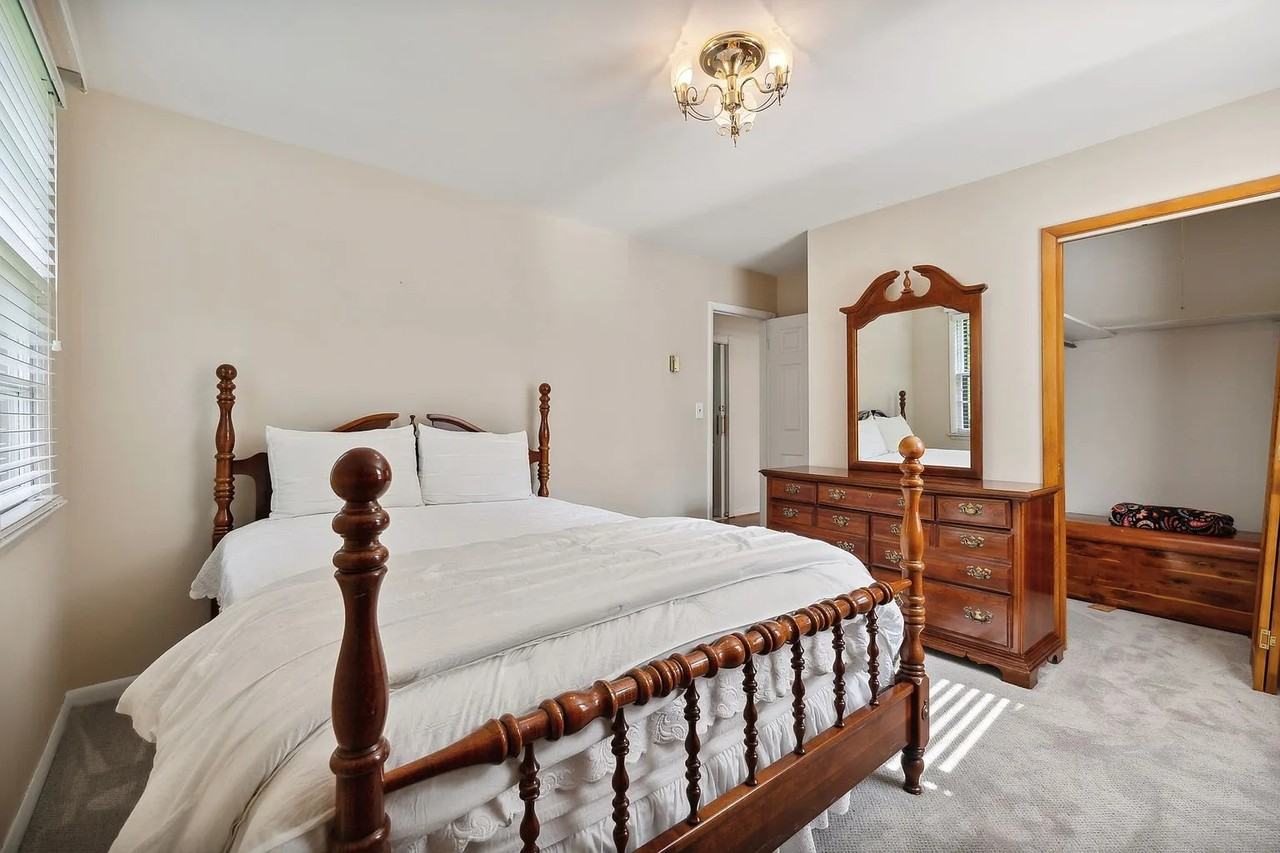 212 Wilowen Dr #NA - Photo 6 of 11