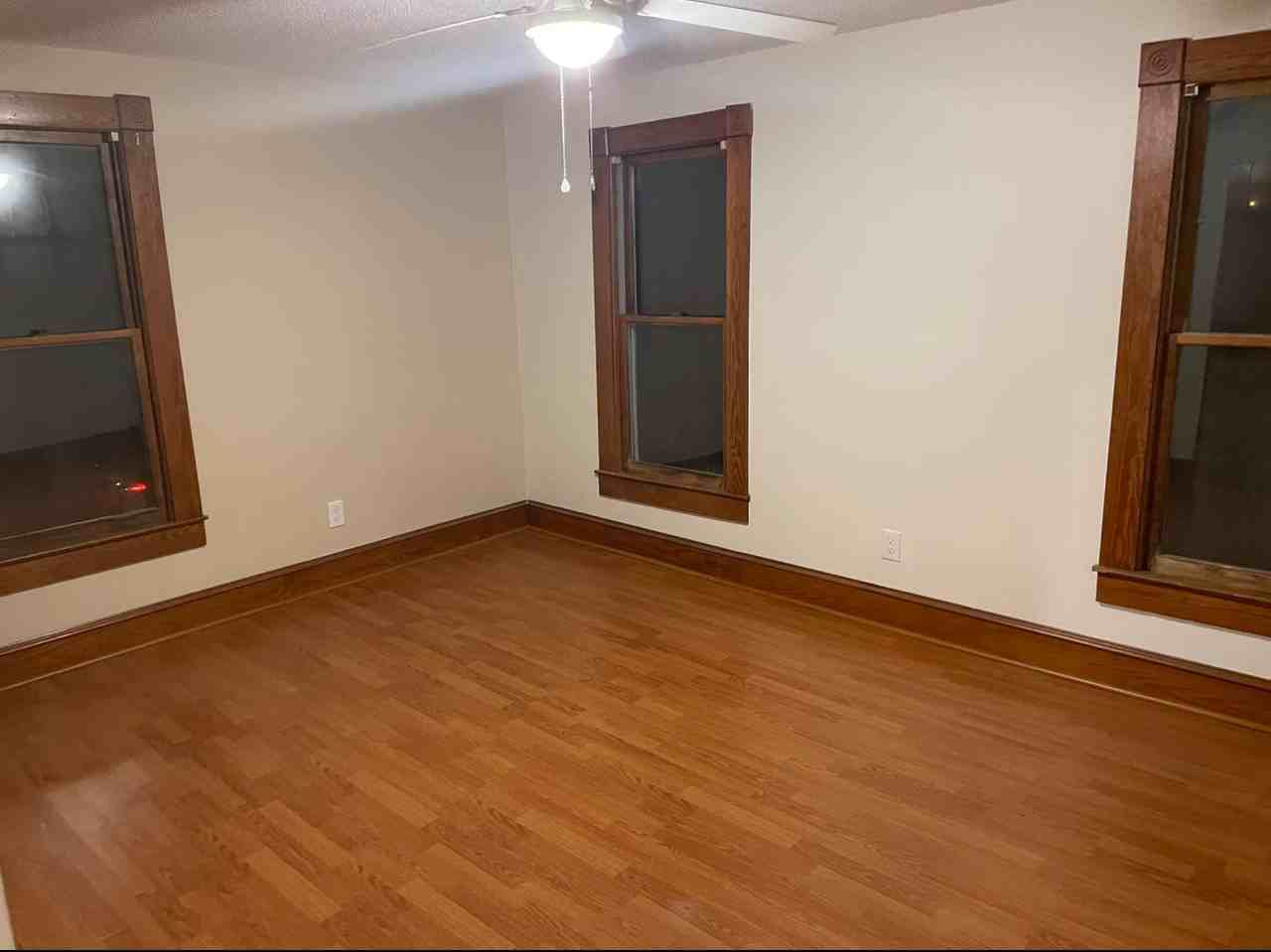 712 S Main St #712B - Photo 5 of 14