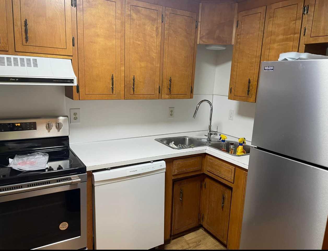 712 S Main St #712B - Photo 6 of 14
