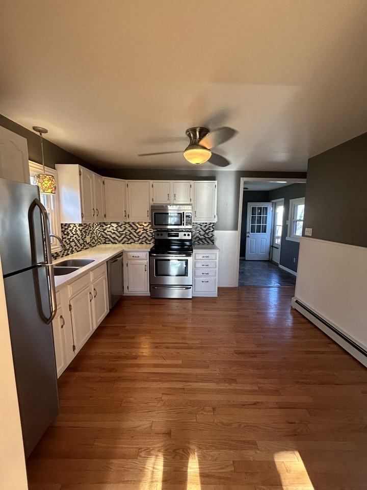 5480 Woodlawn Pl #NA - Photo 3 of 16