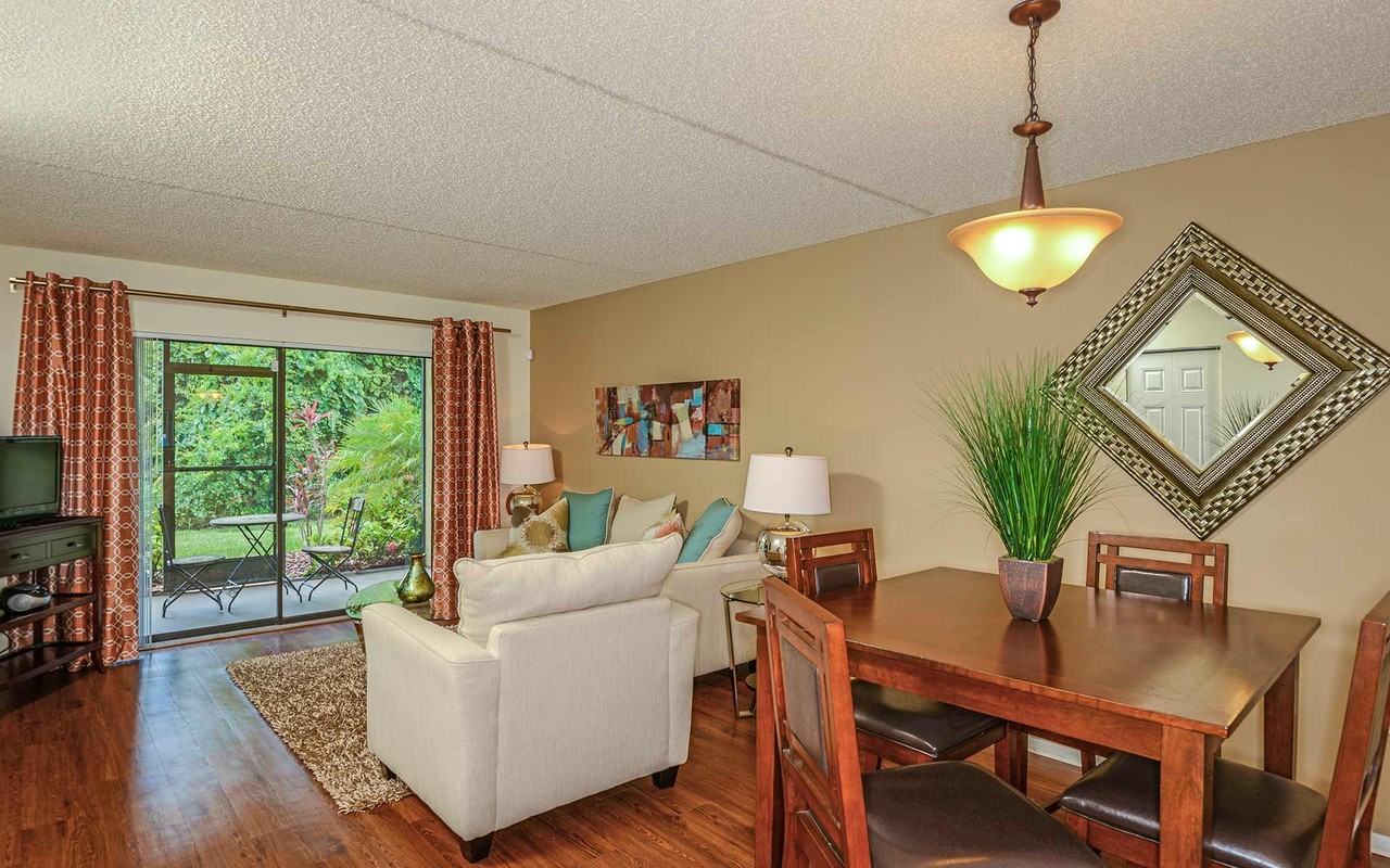 Bay Club Apartment Homes - Photo 3 of 24