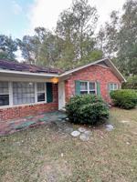 featured image of 108 N Edgewood Dr