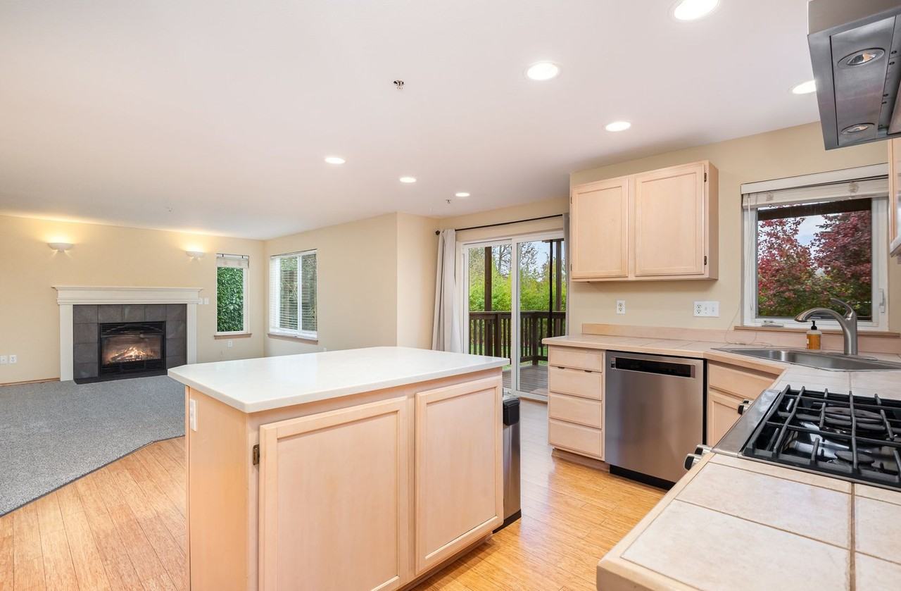 4311 Ne 9th Pl - Photo 7 of 20