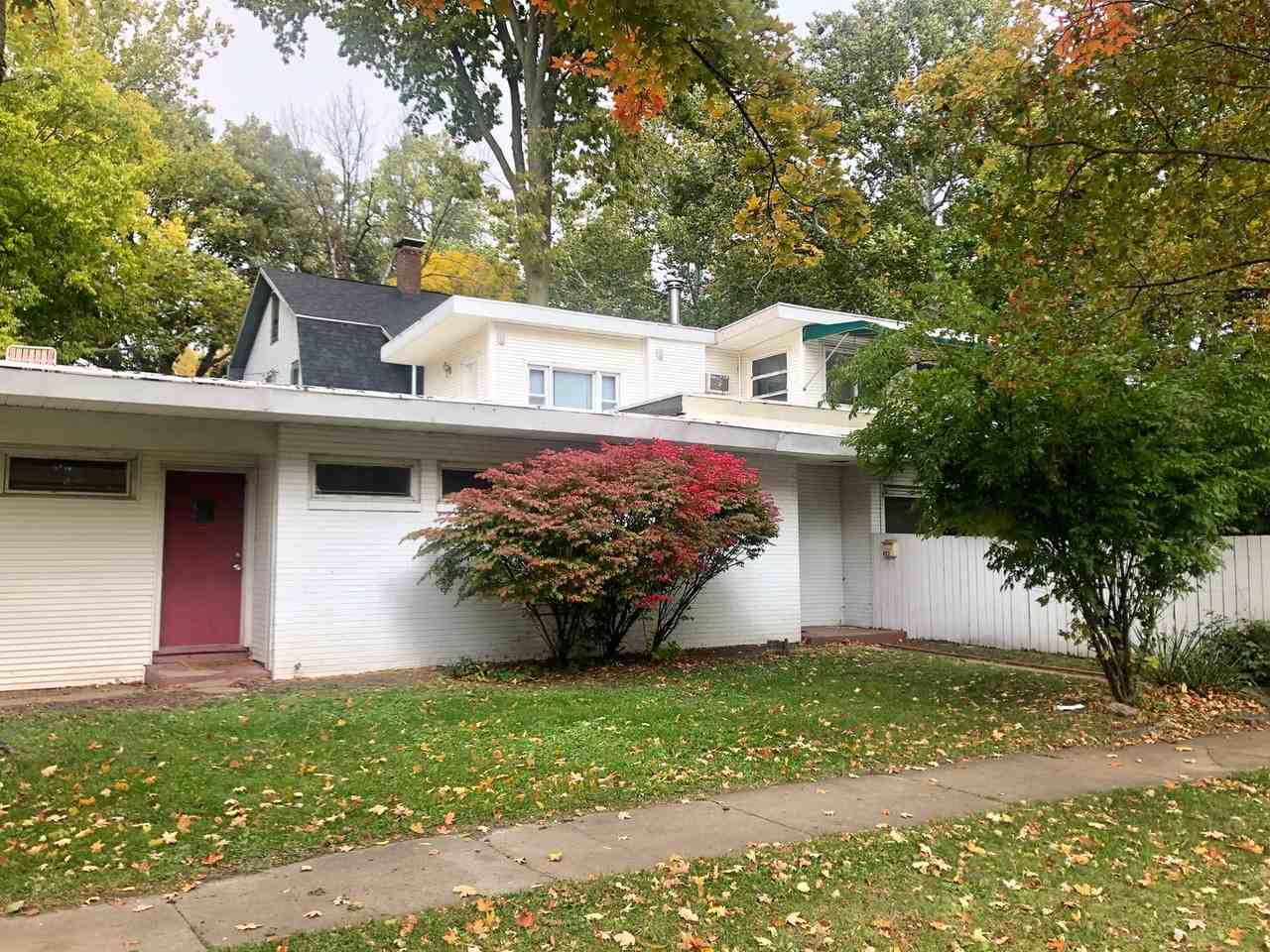 802 W Iowa St - Photo 2 of 5