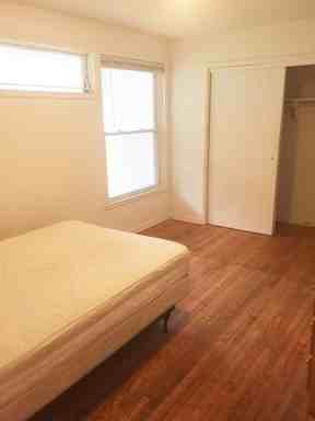 802 W Iowa St - Photo 4 of 5