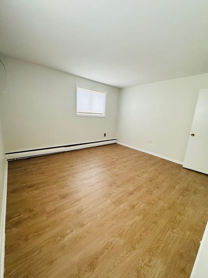 Taylor Court Apartments - Photo 7 of 24