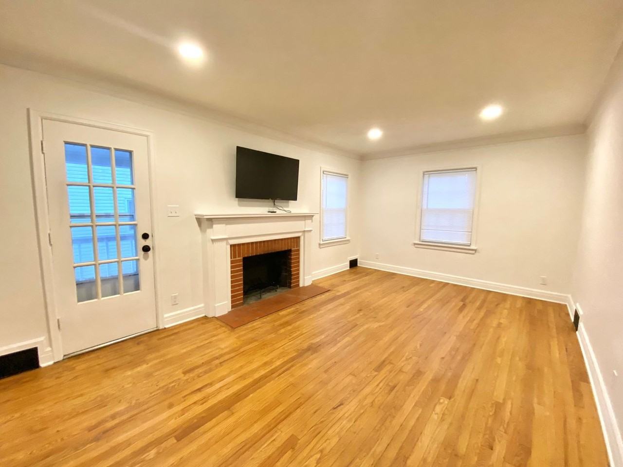 659 S Mccann Ave - Photo 2 of 9