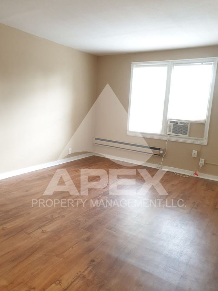 3105 Conner Dr - Photo 4 of 16