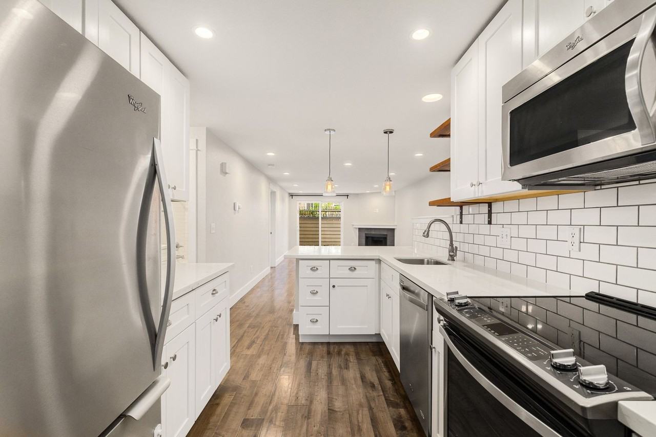 720 Kirkland Cir - Photo 6 of 18